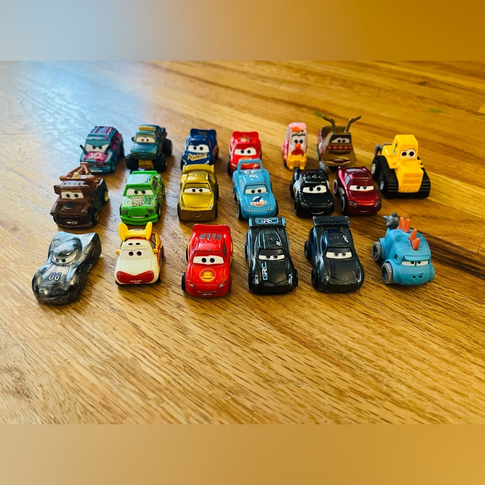 Disney Pixar Cars Mini Racers